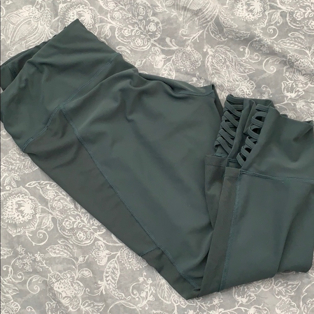 90 degree leggings- L